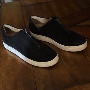 Naturalizer Black Zip-Up Women's Sneakers